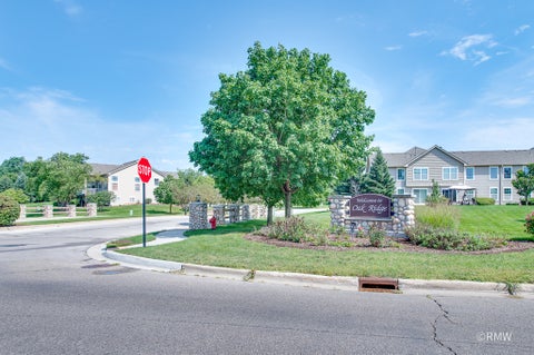 Tiny photo for 981 Oak Ridge Boulevard, Elgin, IL 60120 (MLS # 12745664)