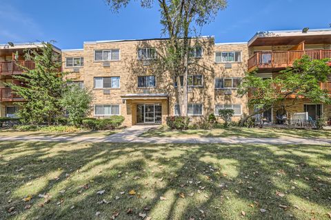 A home in Mount Prospect