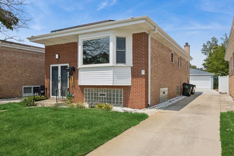 Tiny photo for 3105 Saint Charles Road, Bellwood, IL 60104 (MLS # 12675583)