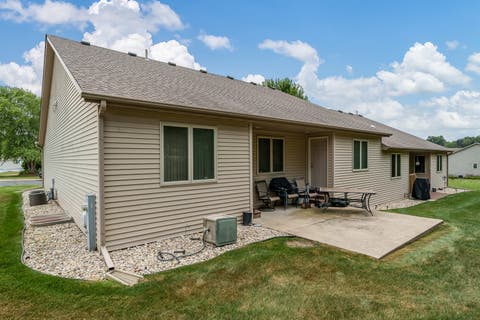 Tiny photo for 1401 Stone Bridge Crossing #1401, Rockford, IL 61108 (MLS # 12720100)