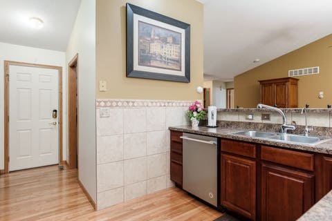 Tiny photo for 1401 Stone Bridge Crossing #1401, Rockford, IL 61108 (MLS # 12720100)