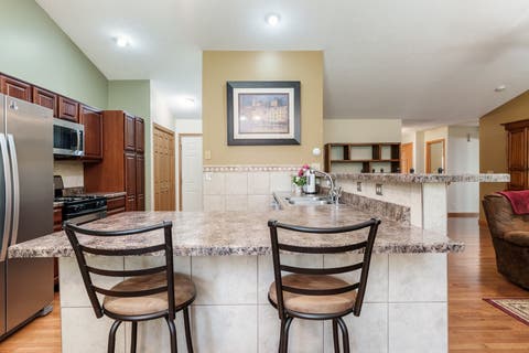 Tiny photo for 1401 Stone Bridge Crossing #1401, Rockford, IL 61108 (MLS # 12720100)