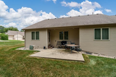 Tiny photo for 1401 Stone Bridge Crossing #1401, Rockford, IL 61108 (MLS # 12720100)