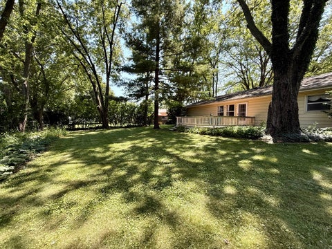 Tiny photo for 14 Bradley Court, Clinton, IL 61727 (MLS # 12644387)
