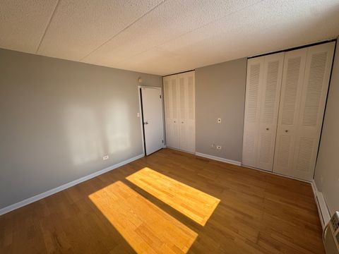 Tiny photo for 9128 W Terrace Drive #3M, Niles, IL 60714 (MLS # 12562657)