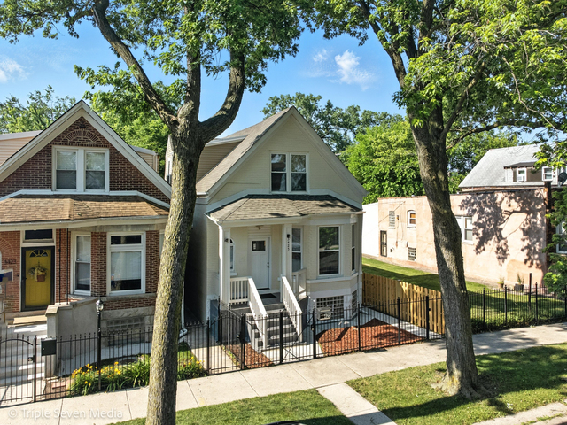 3425 W Carroll Avenue