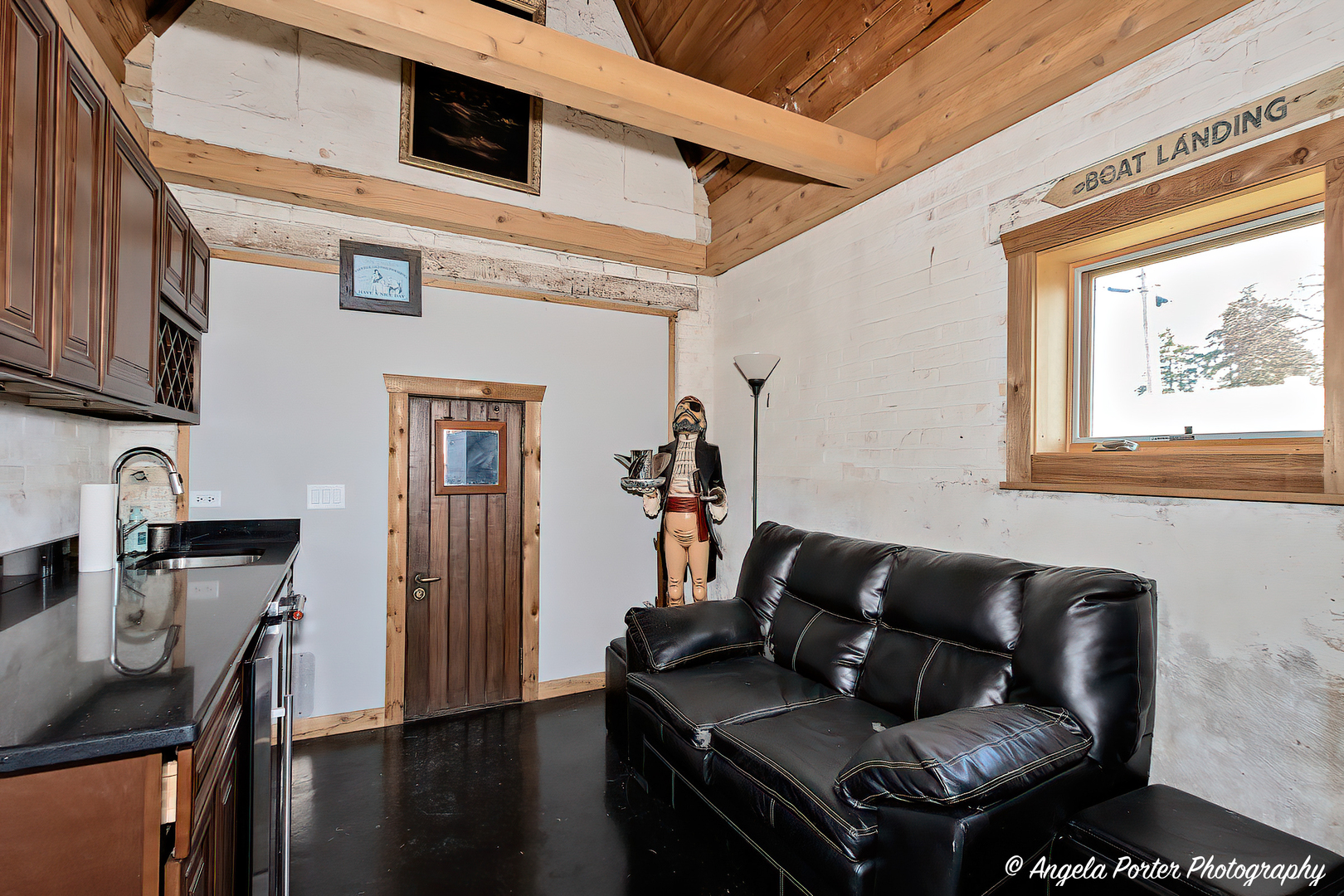 41653 N Lotus Avenue