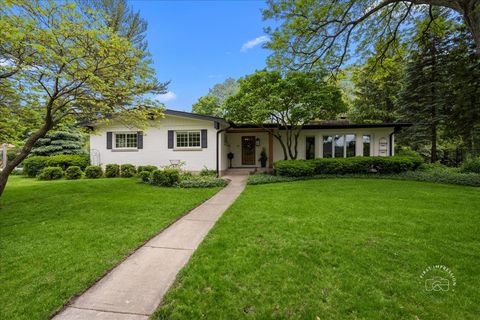 705 Meadows Road Geneva IL 60134
