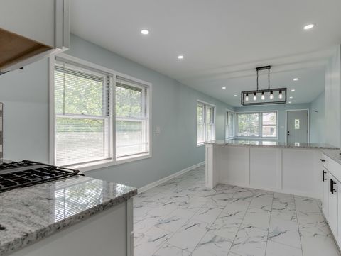 Tiny photo for 2004 Burlington Avenue, Lisle, IL 60532 (MLS # 12381998)