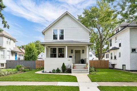 Photo of 528 Ferdinand Avenue, Forest Park, IL 60130 (MLS # 12769313)