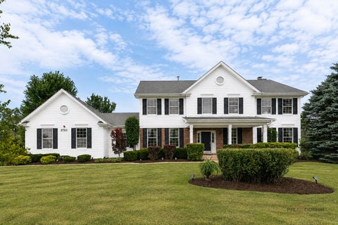 Photo of 27517 E Savannah Trail, Lake Barrington, IL 60010 (MLS # 12745521)