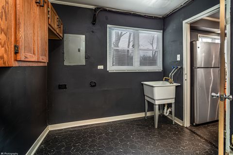 Tiny photo for 128 Algonquin Street, Park Forest, IL 60466 (MLS # 12548041)