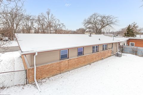 Tiny photo for 128 Algonquin Street, Park Forest, IL 60466 (MLS # 12548041)