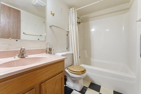 Tiny photo for 2456 Bridgewater Drive, Woodstock, IL 60098 (MLS # 12658124)