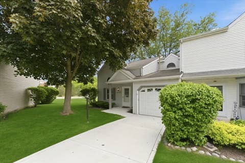 Tiny photo for 2456 Bridgewater Drive, Woodstock, IL 60098 (MLS # 12658124)