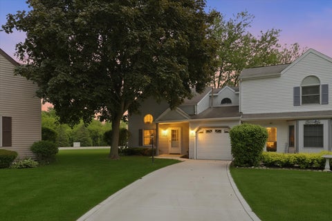 Photo of 2456 Bridgewater Drive, Woodstock, IL 60098 (MLS # 12658124)