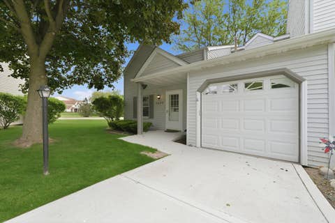 Tiny photo for 2456 Bridgewater Drive, Woodstock, IL 60098 (MLS # 12658124)