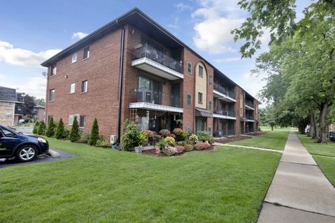 Photo of 7012 98th Street #1A, Chicago Ridge, IL 60415 (MLS # 12562916)