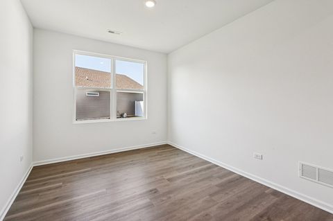 Tiny photo for 1244 Wild Tulip Court, Bartlett, IL 60103 (MLS # 12504856)