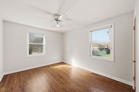 Tiny photo for 1946 Portsmouth Avenue, Westchester, IL 60154 (MLS # 12604860)