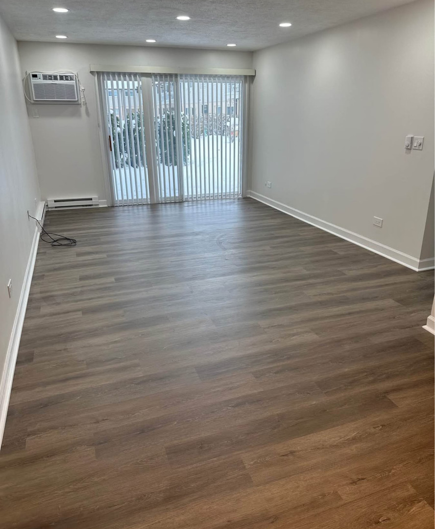 880 E Old Willow Road 175