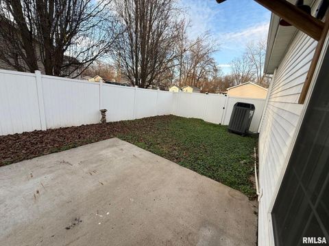 Tiny photo for 1321 N 7TH Street, Herrin, IL 62948 (MLS # QC4269854)