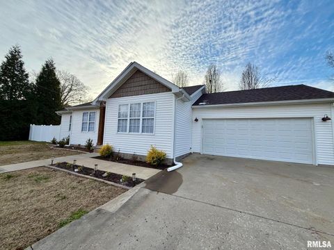 Tiny photo for 1321 N 7TH Street, Herrin, IL 62948 (MLS # QC4269854)