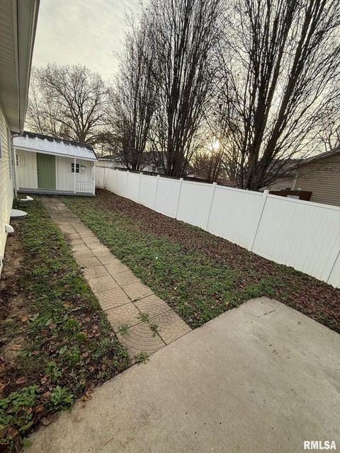 Tiny photo for 1321 N 7TH Street, Herrin, IL 62948 (MLS # QC4269854)