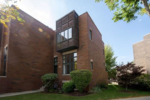 Tiny photo for 7748 Lincoln Avenue, Skokie, IL 60077 (MLS # 12496547)