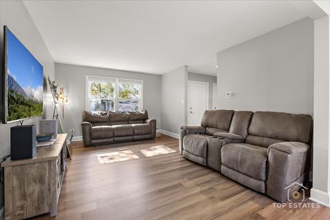 Tiny photo for 251 Signature Drive, Bloomingdale, IL 60108 (MLS # 12521285)