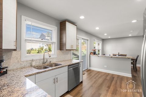 Tiny photo for 251 Signature Drive, Bloomingdale, IL 60108 (MLS # 12521285)