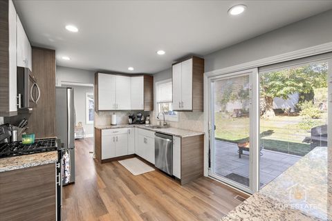 Tiny photo for 251 Signature Drive, Bloomingdale, IL 60108 (MLS # 12521285)