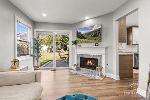 Tiny photo for 251 Signature Drive, Bloomingdale, IL 60108 (MLS # 12521285)