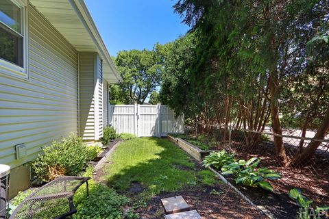 Tiny photo for 597 Dublin Drive, Mundelein, IL 60060 (MLS # 12677397)