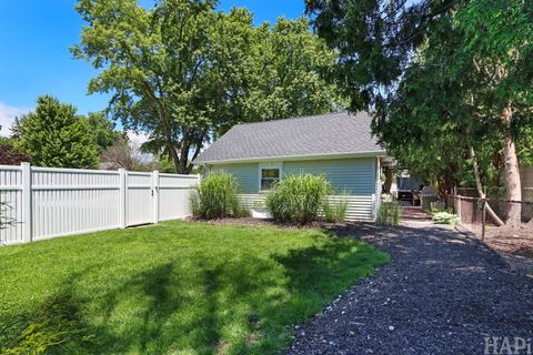 Tiny photo for 597 Dublin Drive, Mundelein, IL 60060 (MLS # 12677397)