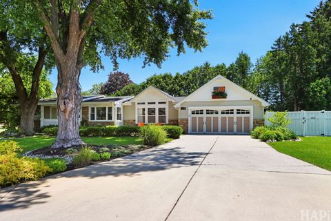 Tiny photo for 597 Dublin Drive, Mundelein, IL 60060 (MLS # 12677397)
