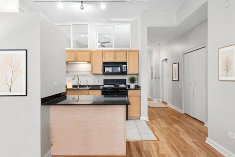 Tiny photo for 5 N Wabash Avenue #1103, Chicago, IL 60602 (MLS # 12562022)