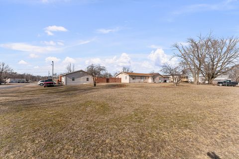Tiny photo for 303 Jefferson Street, New Boston, IL 61272 (MLS # 12622938)