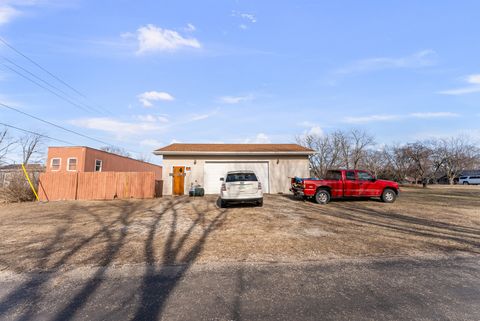Tiny photo for 303 Jefferson Street, New Boston, IL 61272 (MLS # 12622938)