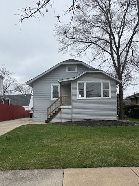 Photo of 209 S Pick Avenue S, Elmhurst, IL 60126 (MLS # 12610080)