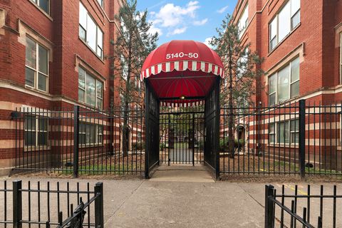 Photo of 5150 S King Drive #2A, Chicago, IL 60615 (MLS # 12498761)