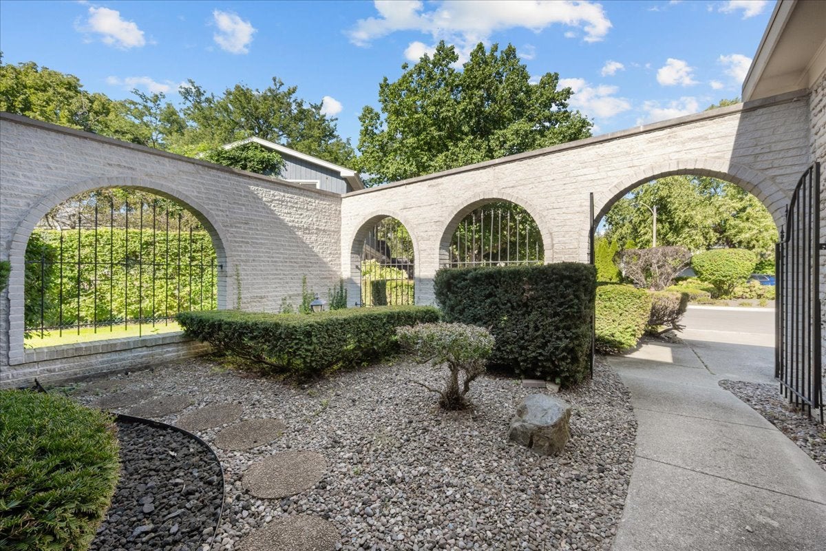 528 Hunter Court