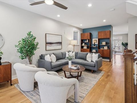 Tiny photo for 4542 N Leavitt Street, Chicago, IL 60625 (MLS # 12545461)