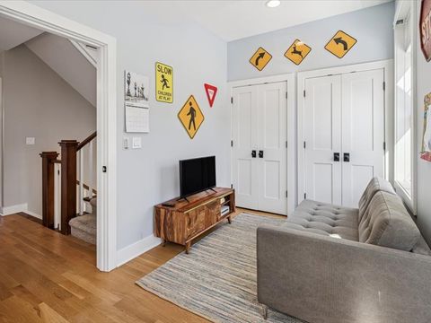 Tiny photo for 4542 N Leavitt Street, Chicago, IL 60625 (MLS # 12545461)