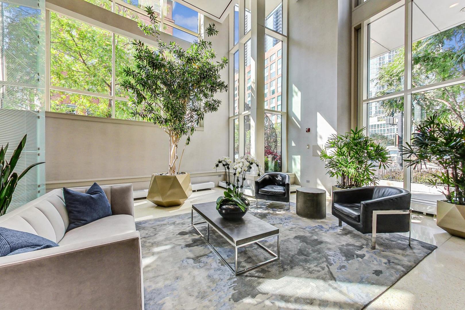 505 N Mcclurg Court 4505