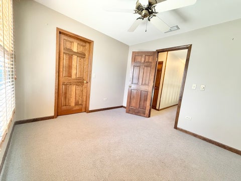 Tiny photo for 879 N Auburn Woods Drive, Palatine, IL 60067 (MLS # 12761605)