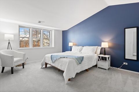 Tiny photo for 1606 Stratford Court #C2, Wheeling, IL 60090 (MLS # 12582206)