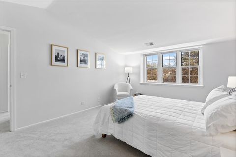 Tiny photo for 1606 Stratford Court #C2, Wheeling, IL 60090 (MLS # 12582206)