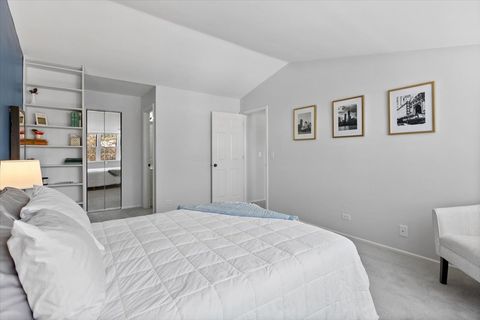 Tiny photo for 1606 Stratford Court #C2, Wheeling, IL 60090 (MLS # 12582206)