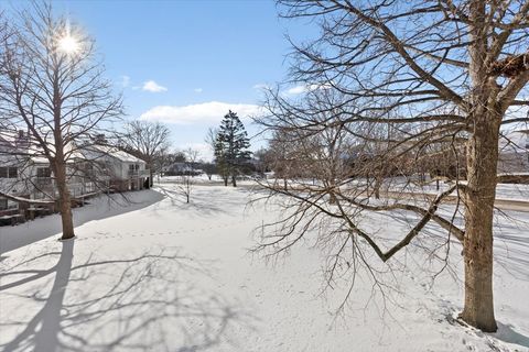 Tiny photo for 1606 Stratford Court #C2, Wheeling, IL 60090 (MLS # 12582206)